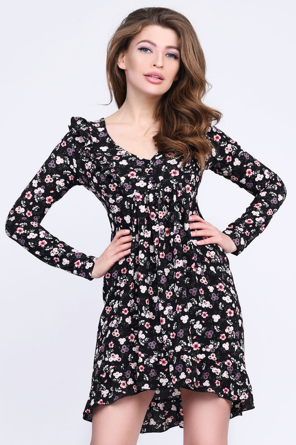 Чёрное платье в цветочек с рюшами 35307