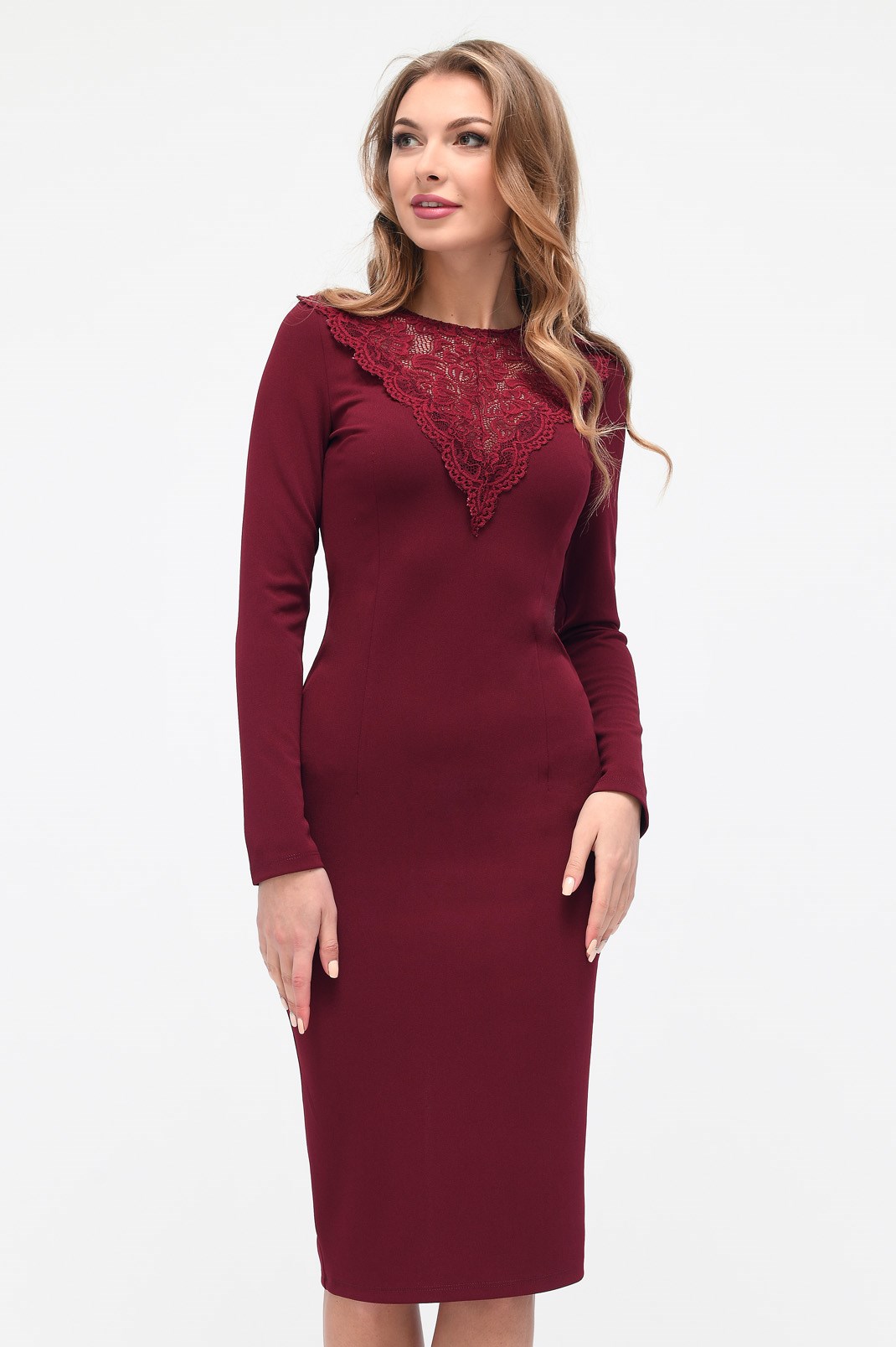 Стильное обтягивающее платье с гипюровыми вставками 34704