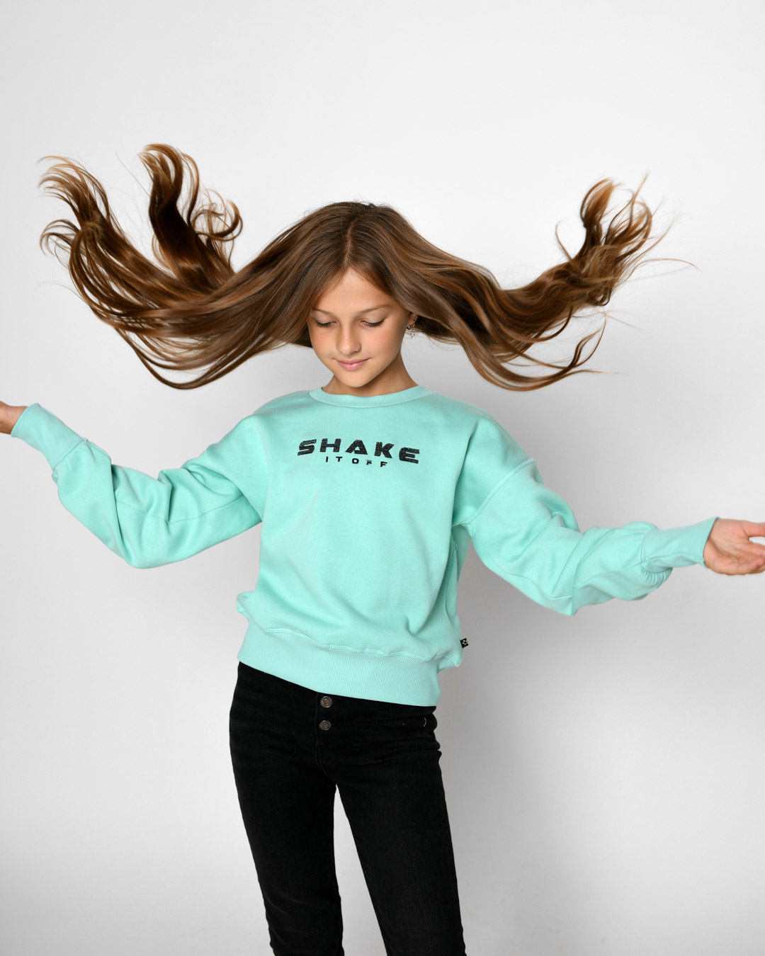Подростковый свитшот с вышивкой "Shake it off" 52542