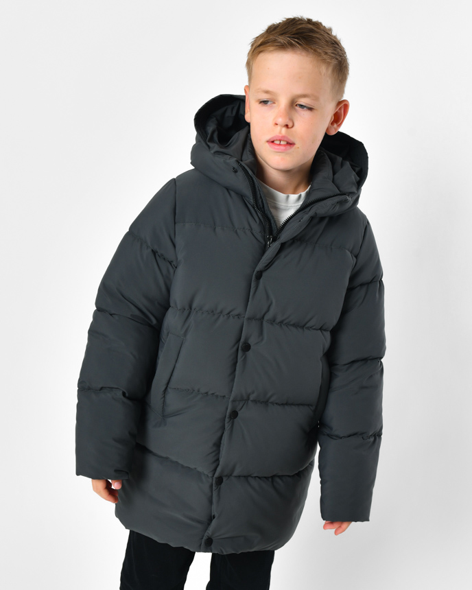 Классический зимний пуховик для мальчика цвета графит 56304