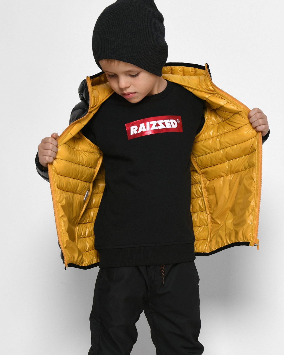 Чёрный подростковый свитшот с рисунком 52549