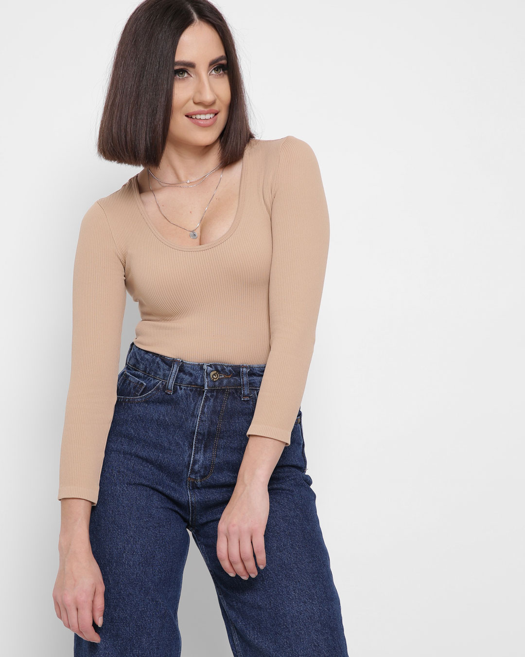 Бежевый облегающий топ с длинными рукавами 43344