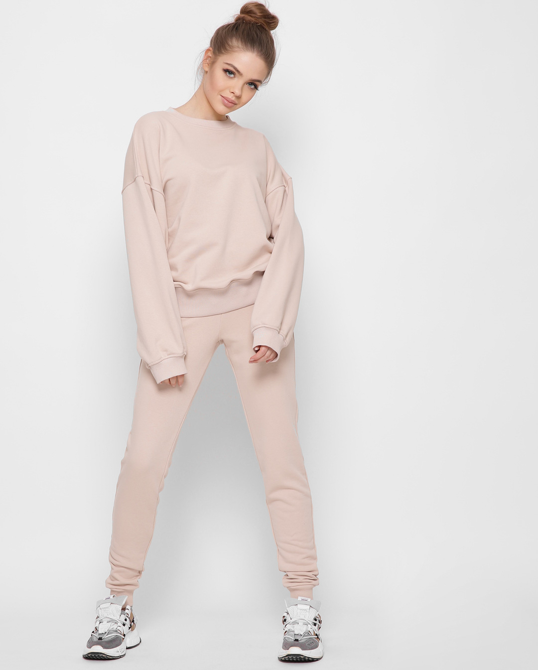 Зауженные бежевые брюки из тринитки 41802 xp-2636 Зауженные бежевые брюки из тринитки 41802 xp-2636