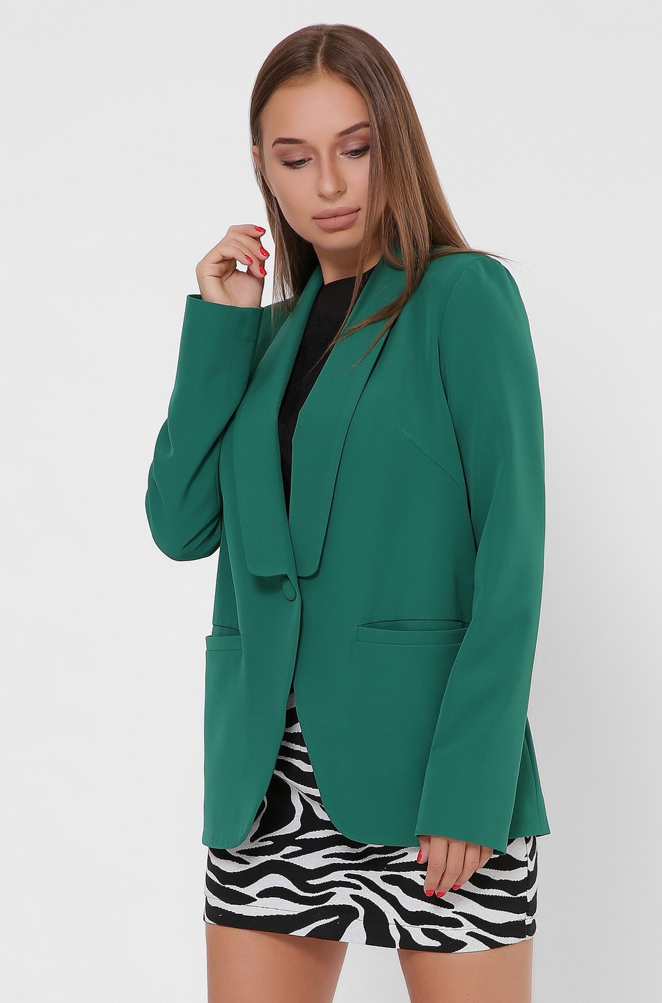 Удлиненный зеленый женский пиджак на пуговице 36017